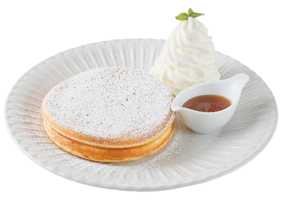 ②よつ葉の贅沢ホイップクリームパンケーキ　オーガニックシロップ添え（900円）　